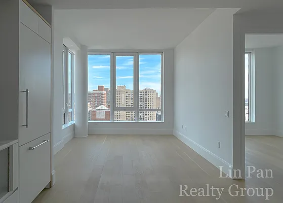 Rented by Lin Pan Realty Group LLC | media 1