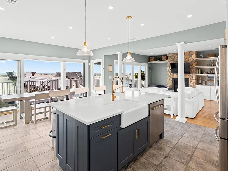 863 Dune Rd — Photo 6
