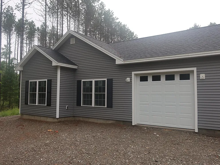 169 Monroe Rd #3 — Photo 1