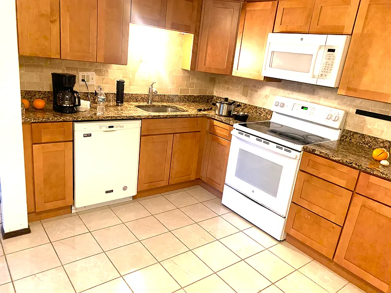 53 Swanson Ct #36C — Photo 2