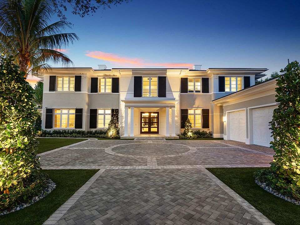 1st image of 133 W Coconut Palm Road
