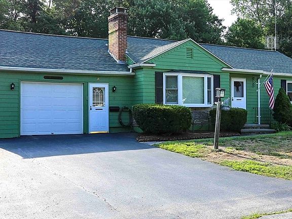 2nd image of 13 Fairchild Dr