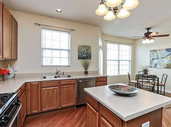 4th image of 1553 W Turtle Creek Ln