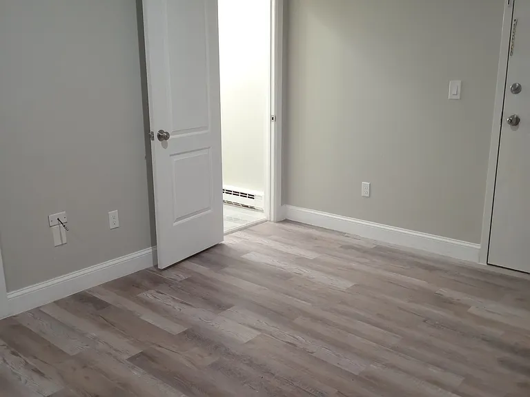 460 Main St #3 — Photo 9