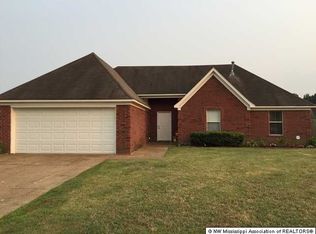 6071 Hallum Dr, Walls, MS 38680