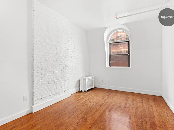 4th image of 156 W 15th St APT 1AB