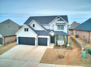8216 Jenny Ln, Edmond, OK 73034