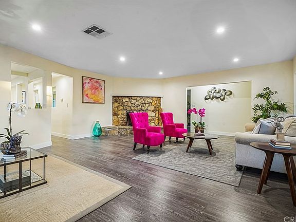5th image of 8104 Jumilla Ave