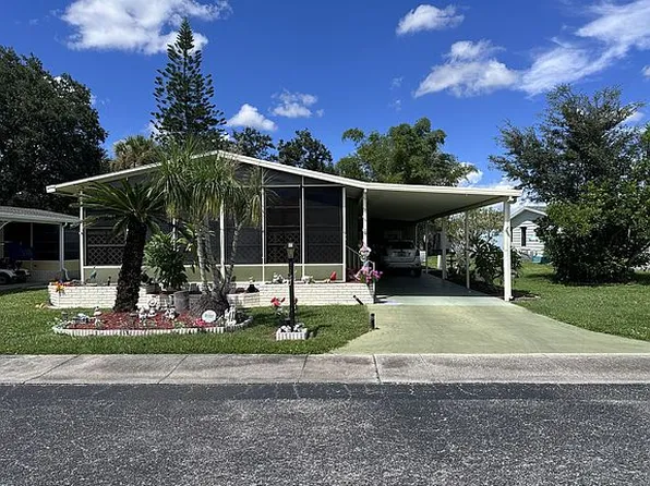 15882 Sandy Point Dr, Fort Myers, FL 33917