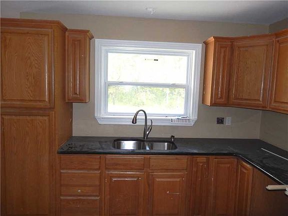 4th image of 13994 Dartmoor Dr