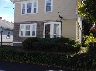 121 Hunts Ave, Pawtucket, RI 02861