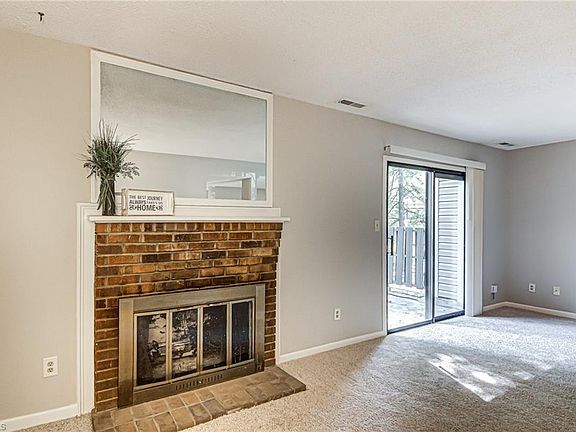 5th image of 301B Village Ln