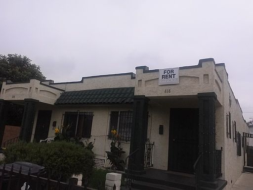 1st image of 818 W 49th St