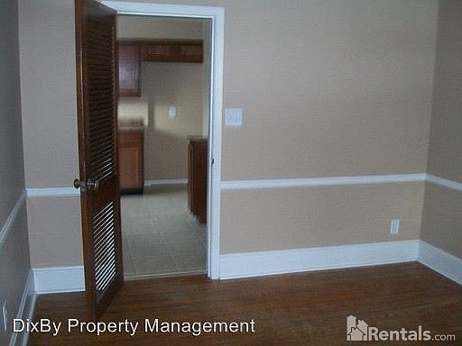 4th image of 502 Highland St