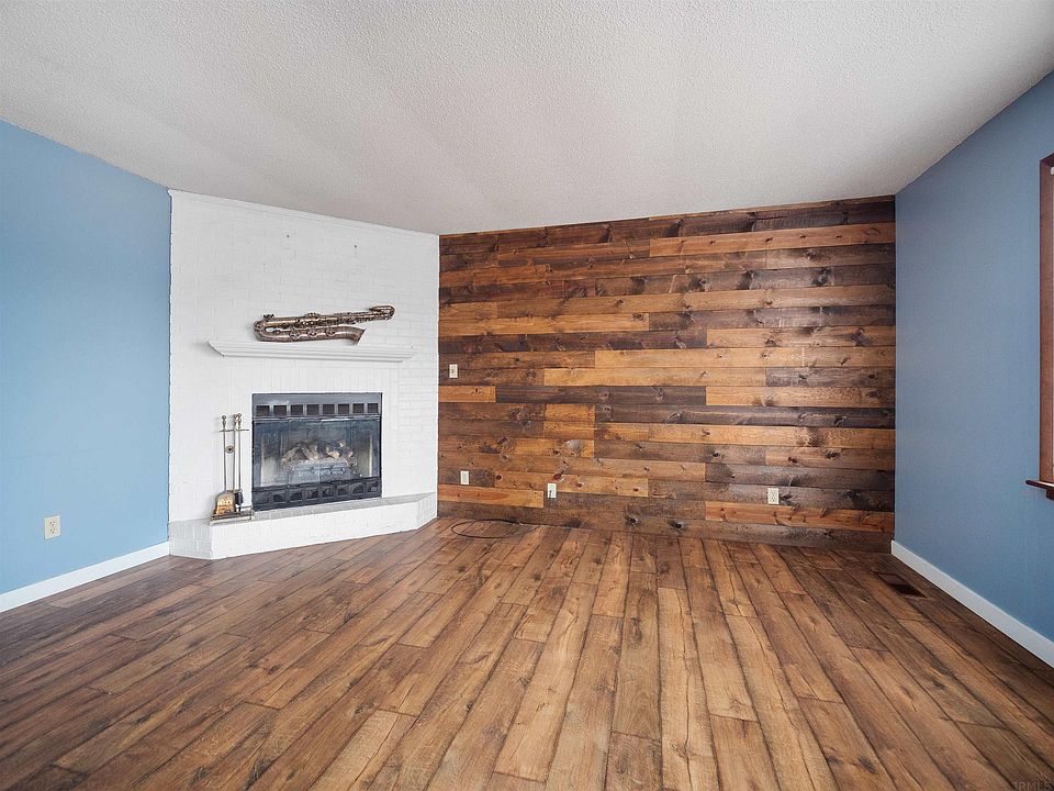 2915 Inwood Dr, Fort Wayne, IN 46815 Zillow