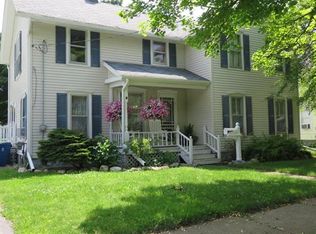 613 S Sheldon St, Charlotte, MI 48813