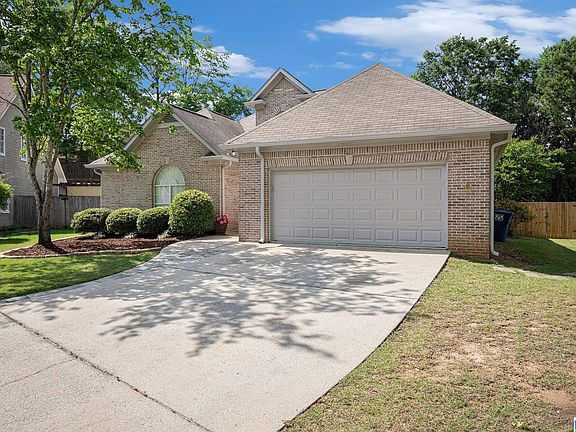 3rd image of 8365 Wynwood Cir
