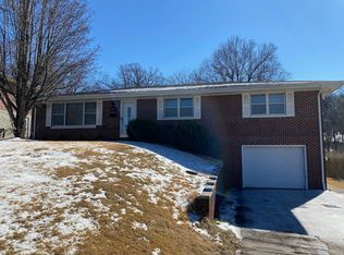 1807 Swifts Hwy, Jefferson City, MO 65109