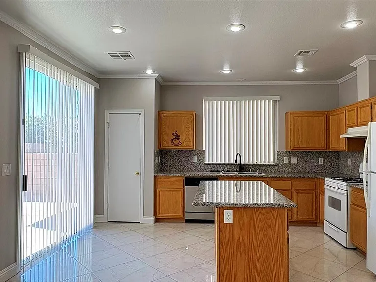 8492 Indigo Harbor Ave — Photo 7