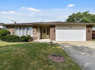 8034 Farmingdale Dr, Darien, IL
