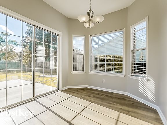5th image of 118 Hearthstone Cir