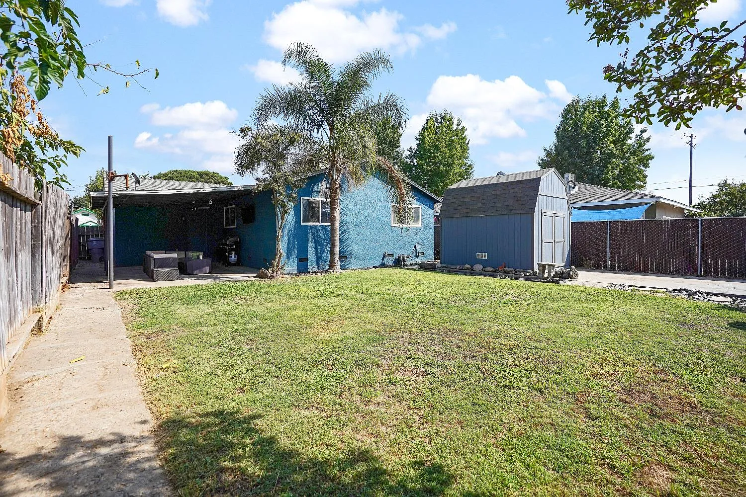 108 Warrington Ave photo 1