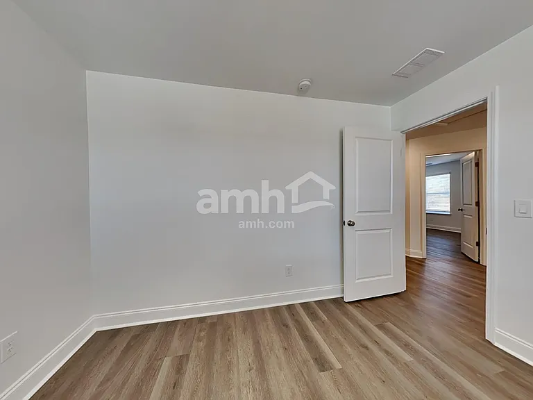563 Plumeria Ln — Photo 35