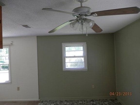 4th image of 108 Greenbriar Dr