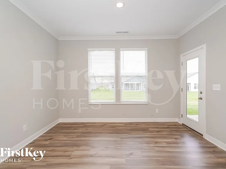 3602 Chalmers Dr — Photo 12
