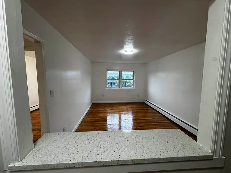 1415 E 84th St #3 — Photo 7