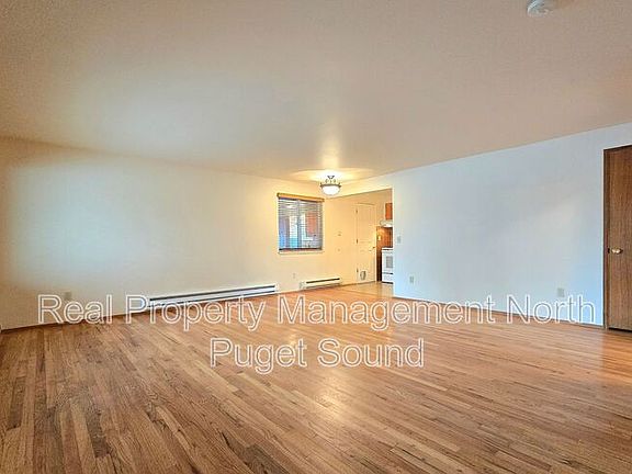 3rd image of 710 Beach Ave Unit C