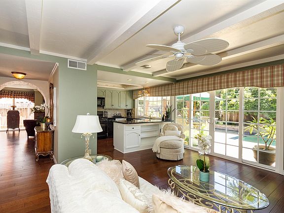 4th image of 31906 Watergate Ct