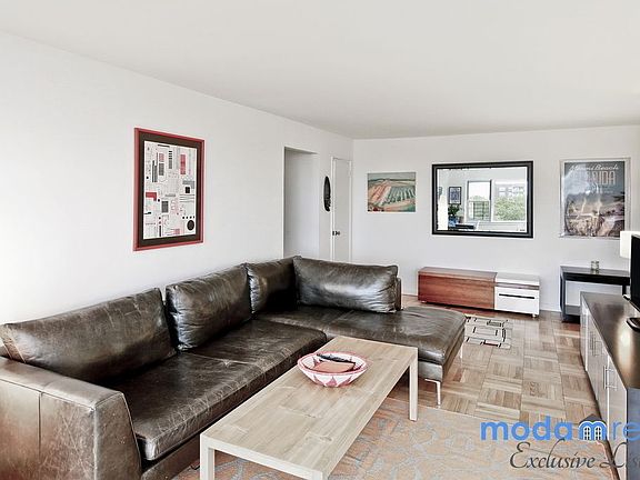 4th image of 4525 Henry Hudson Pkwy #B812