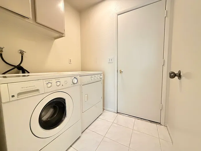 7487 Palermo Ave — Photo 9