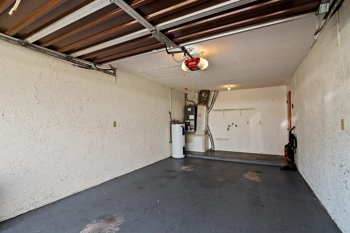 Building Photo - 5995 Sisson Rd