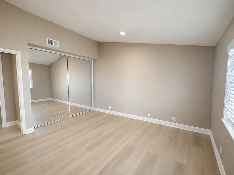 14873 Silvertree Rd #1 — Photo 4