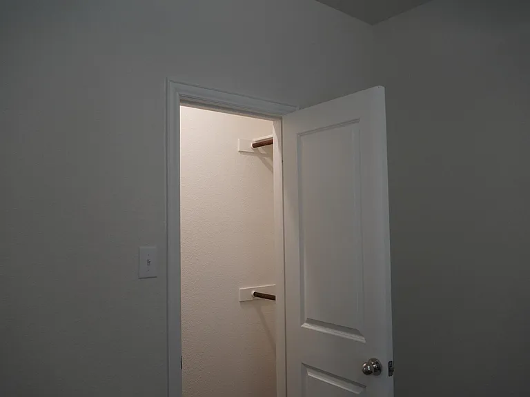 423 Pepperbark Ave — Photo 23