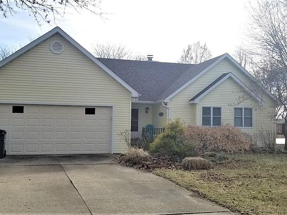 2nd image of 1308 Harvey Ln