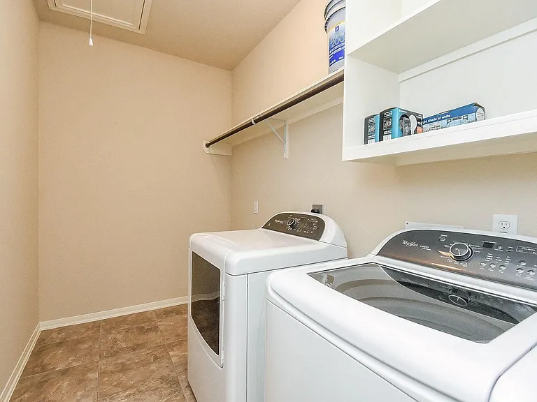 4215 Mill Oaks Dr — Photo 29