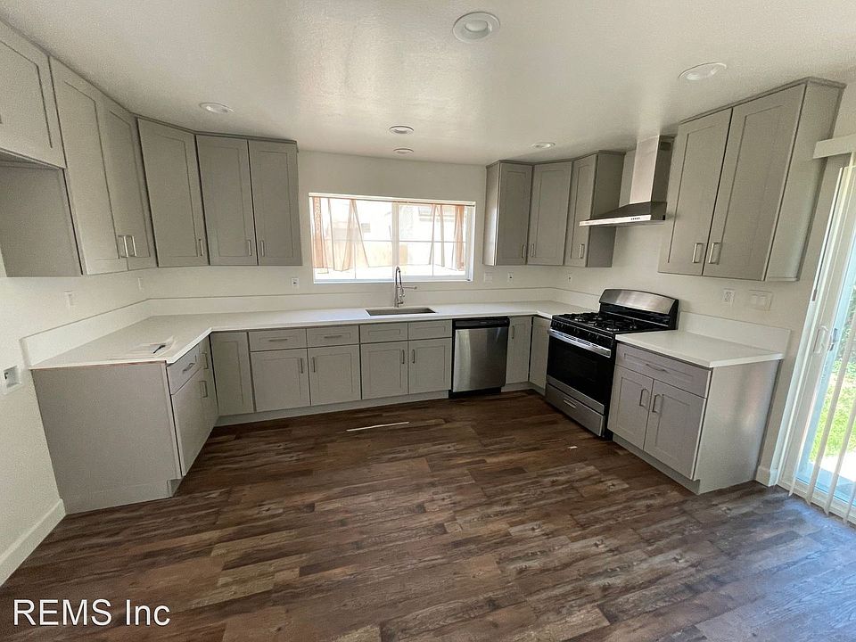 1st image of 438 Beverly Sq #B