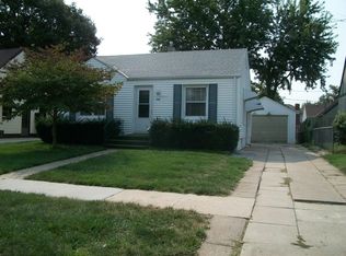 706 E 4th St, Hastings, NE 68901