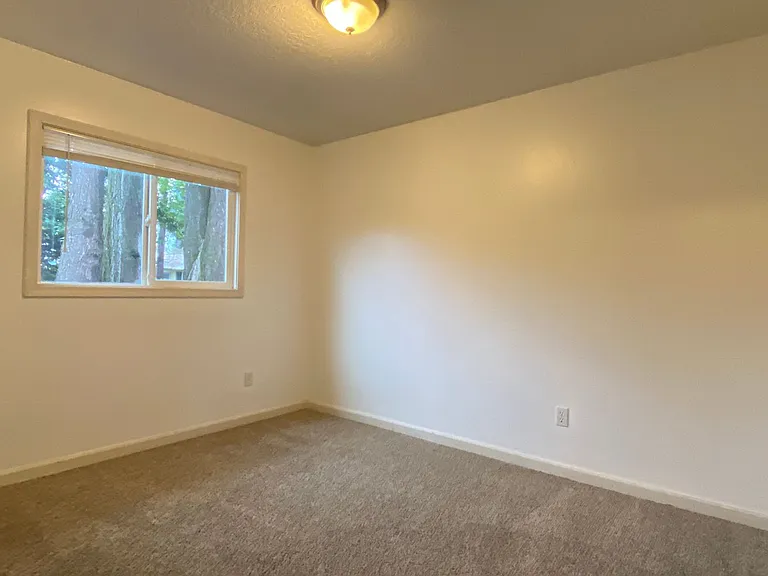 8521 N Gilbert Ave — Photo 7
