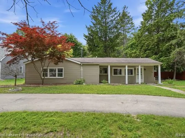 2380 Rolandale, West Bloomfield, MI 48324