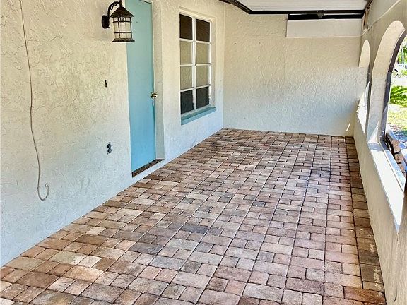 4th image of 10655 Woods Cir