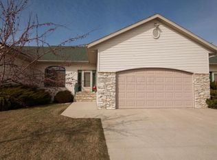 1567 Sundance Dr S, Fargo, ND 58104