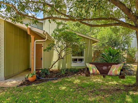 3rd image of 2600 Lazy Oaks Dr