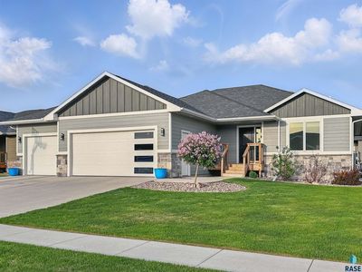 4016 S Home Plate Ave, Sioux Falls, SD, 57110