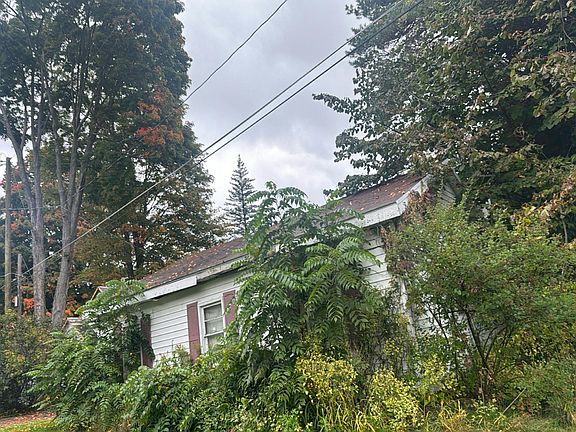 5th image of 2689 Burlingame Rd