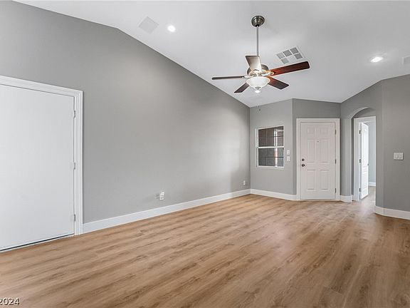 5th image of 5416 Blue Oat Ave #0
