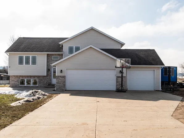 W2707 Fonda Ln, Belleville, WI 53508